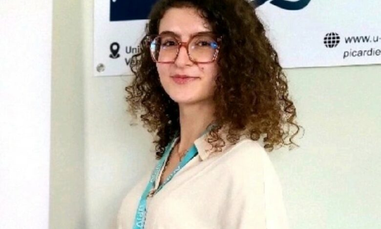 ابنة المعهد العالي للتصرف بصفاقس تُتوج بالمرتبة الأولى بجامعة فرنسية