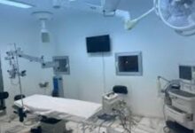 توزر: تنفيذ أول عملية محاكاة جراحية وطنياً لاستئصال الماء الأبيض بالمستشفيات العمومية