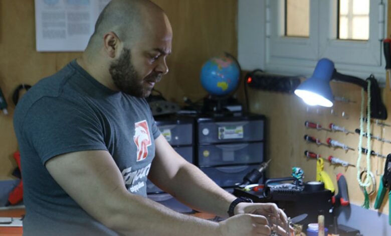 من البرمجيات إلى الأجنحة: يوسف القلي يحلّق بحلم تونسي