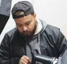 عدسة في اليد، وحلم كبير في القلب .. قصة نجاح مخرج تونسي